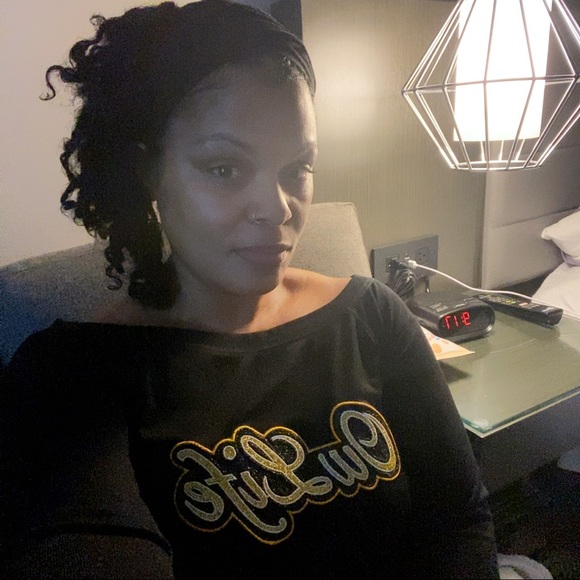 Meet your Posher, Sherina - Picture 2 of 2